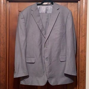 Men’s Combatant Gentlemen’s gray suit w/ pants